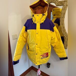 Men’s Gucci X north face puffer, jacket, size large